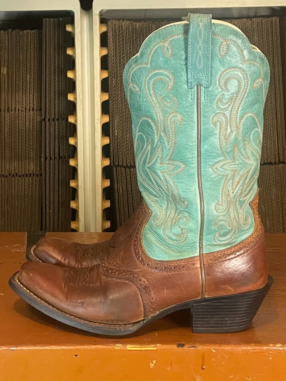 ARIAT Legend Women's 7 B Mint Green Square Toe Brown Leather Western Boots 15840 - Picture 2 of 9